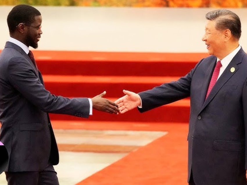 Presidenti kinez Xi Jinping premton mbi 50 miliardë dollarë ndihmë financiare për Afrikën gjatë tre viteve të ardhshme