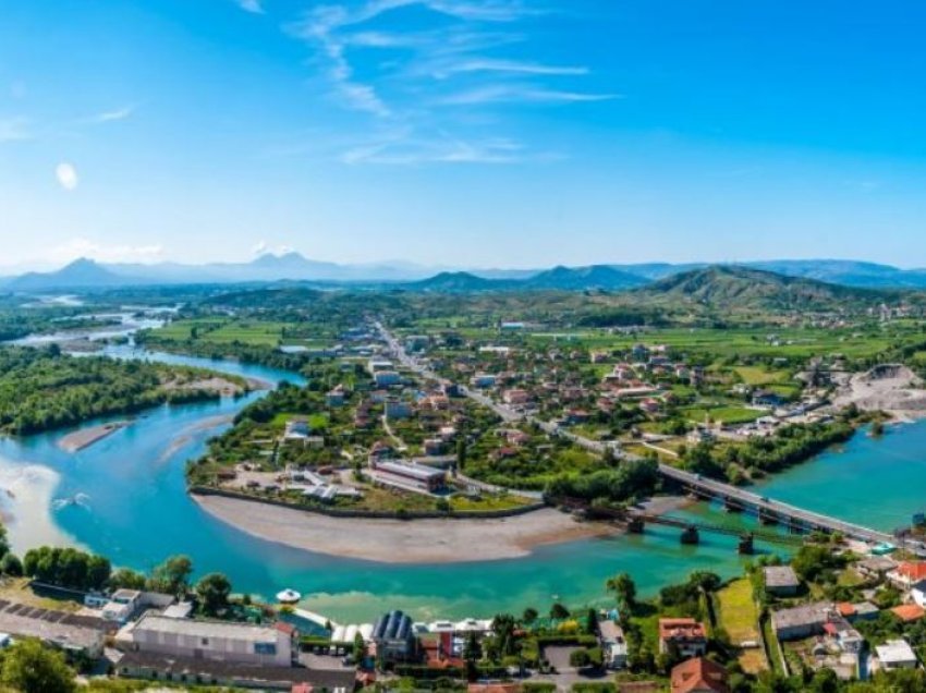 Shkodra tërheqë turistë nga e gjithë bota edhe në shtator