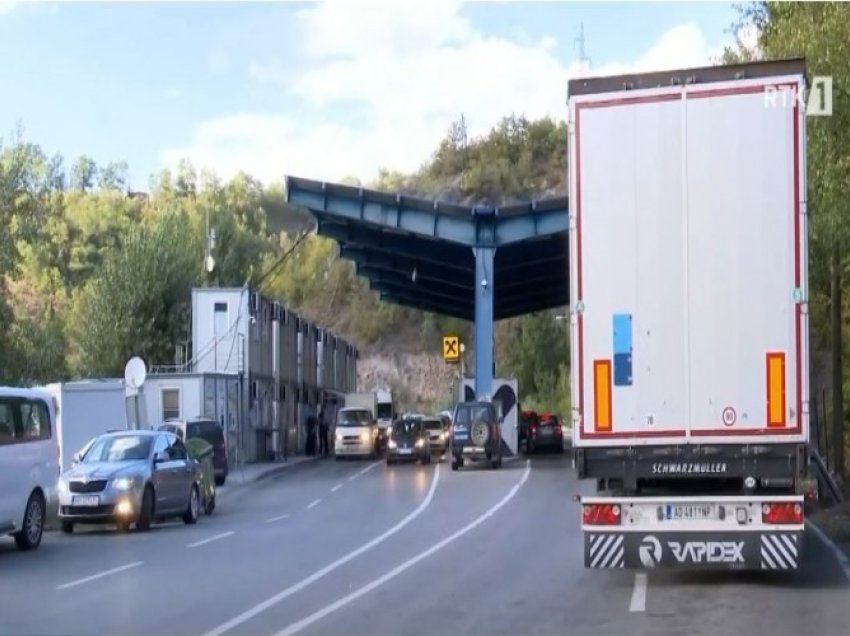 Bllokimi i pikave kufitare nga huliganët serbë dështoi, por ekspertët thonë se Serbia nuk do t’i ndal veprimet destabilizuese