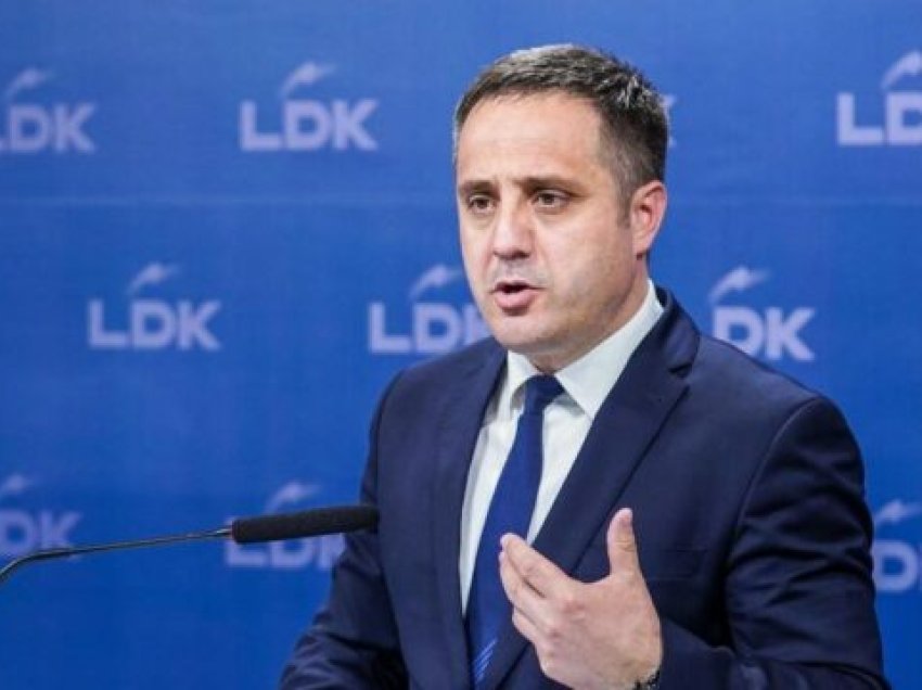 Selmanaj: Në raport me Shtëpinë e Bardhë e kemi derën e mbyllur, kjo është tragjedi për Kosovën