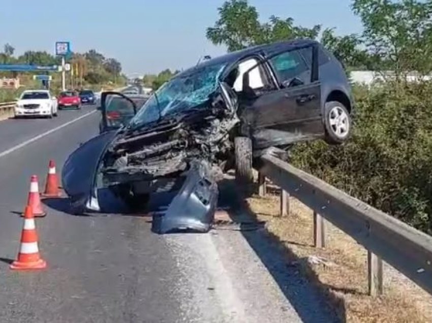 Aksident me vdekje në Fushë Arrëz! Mjeti del nga rruga, humb jetën drejtuesi 40-vjeçar