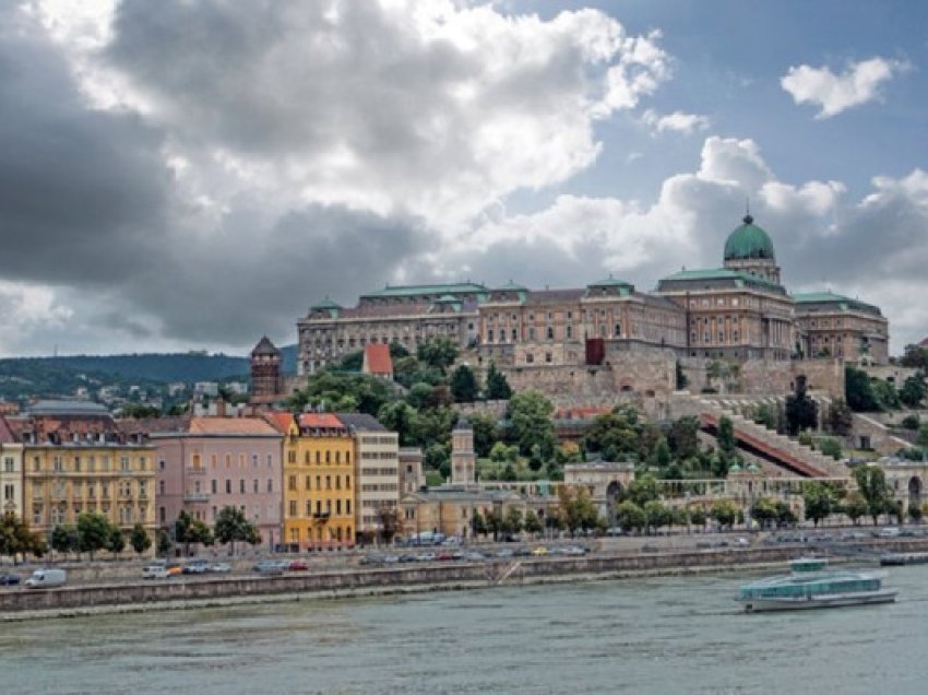 ​Danubi po arrin nivelin e para 30 vjetësh, Budapesti alarmon për përmbytje