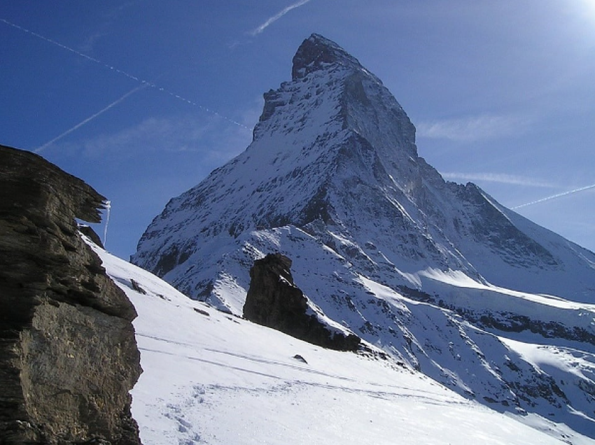 Moti i ngrohtë shkrin akullnajat alpine në Itali, shtatë metra më shumë se vitin e kaluar