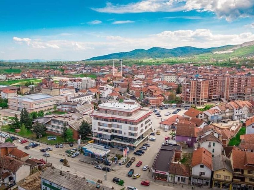 Lugina kundërshton vendimin e Serbisë për kthim të shërbimit ushtarak