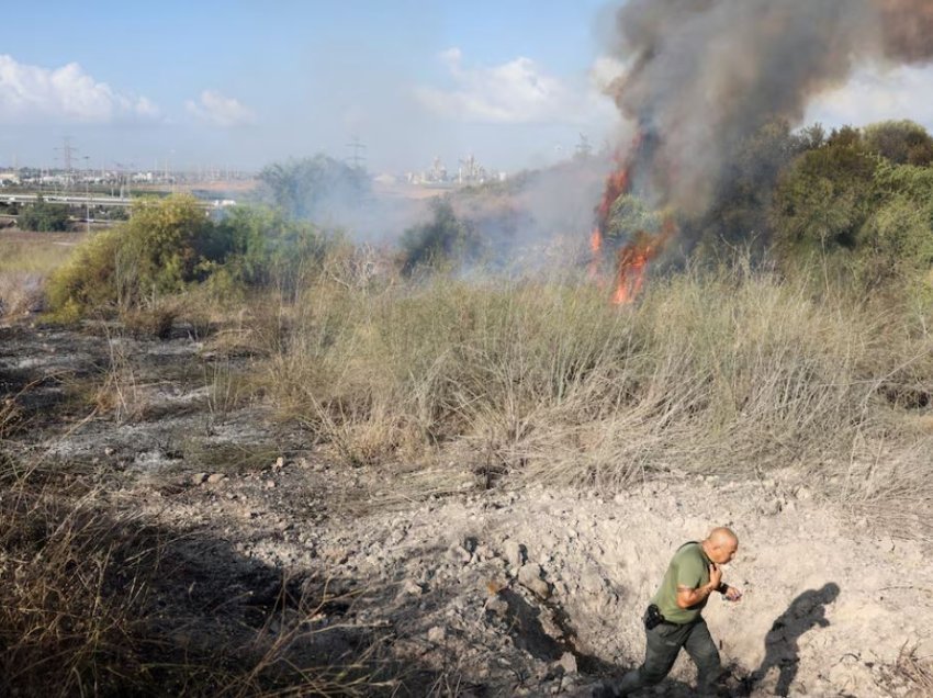 Ushtria izraelite thotë se iu lëshua një raketë nga Jemeni