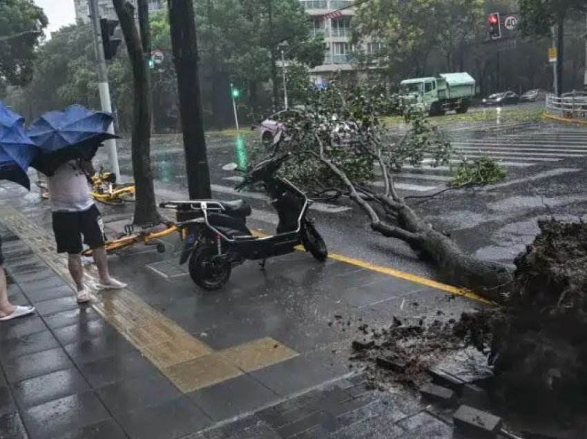 Shangai goditet nga tajfuni më i fuqishëm në 75 vitet e fundit