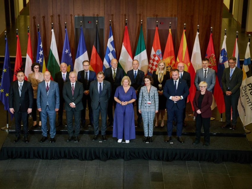 Sveçla njofton për takimet në kuadër të Samitit të Berlinit