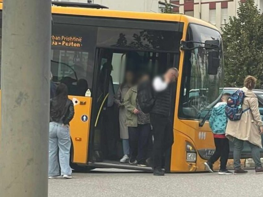 Prishet autobusi dhe udhëtarët mbetën në mes të rrugës, Trafiku Urban nuk jep sqarime për rastin që ndodhi në Prishtinë