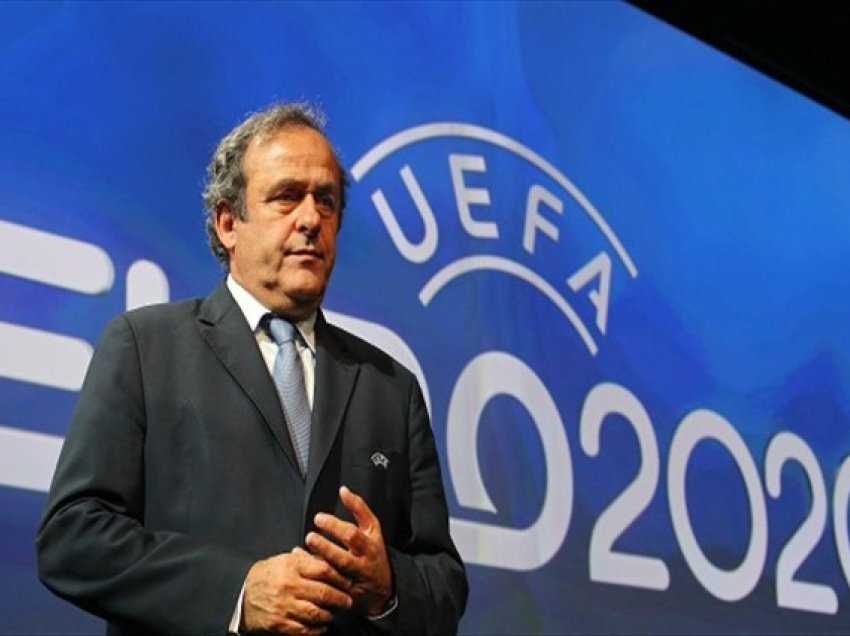 Platini propozon të luhet me 10 lojtarë