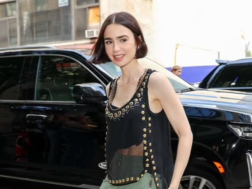 Lily Collins shfaqet me një stil të veçantë gjatë një daljeje në New York