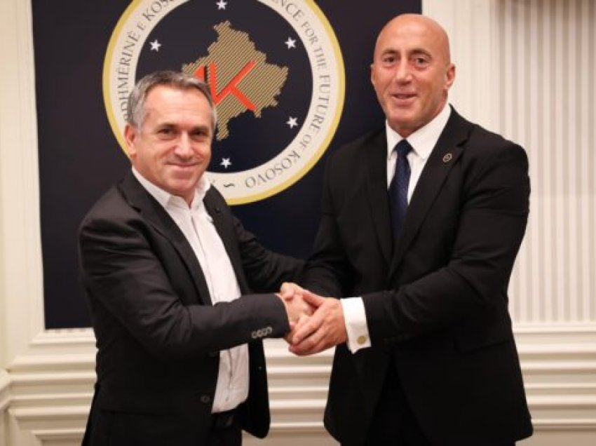 Haradinaj prezanton aderimin e ri në AAK