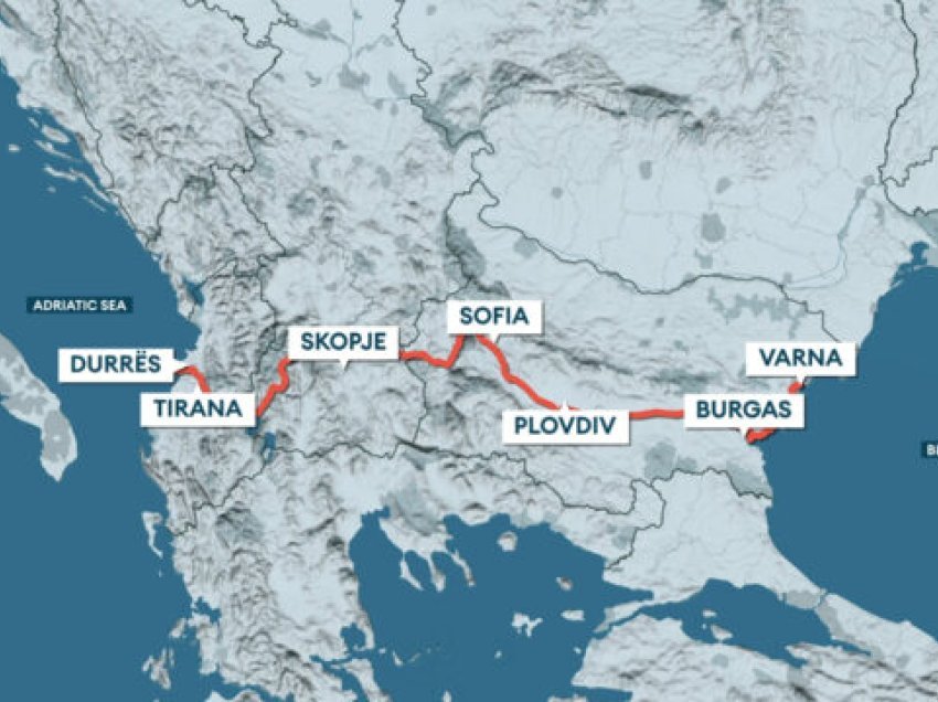 Koridori strategjik Adriatik-Deti i Zi, ushtarët britanikë e përdorin për herë të parë për t’u vendosur në Kosovë