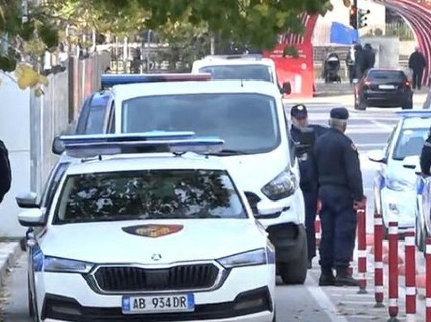 Çfarë ndodhi në Tiranë? Dhunë ndaj babait, aksidentojnë këmbësorët! Policia arreston 7 persona