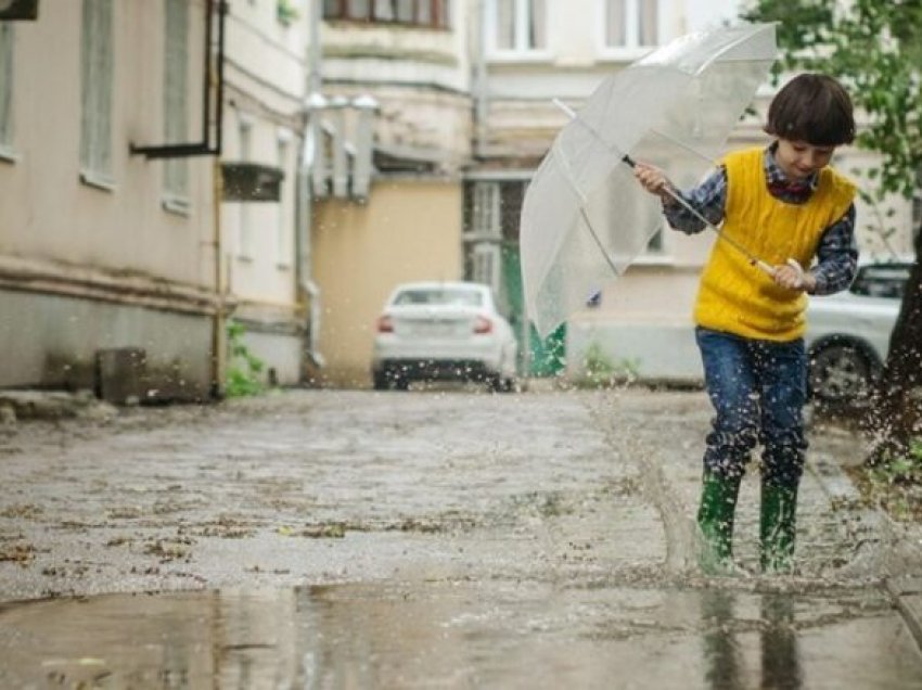 Pesë zakone që prindërit duhet të shmangin nëse duan të rrisin një fëmijë të sigurt