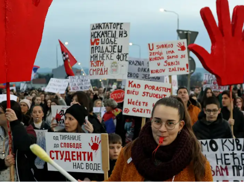 Serbi: Studentët të vendosur për vazhdimin e protestave