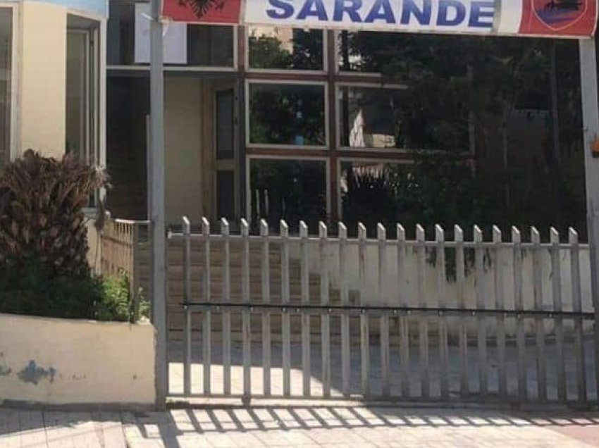 Sherr mes të miturve në Sarandë, plagoset 15-vjeçari