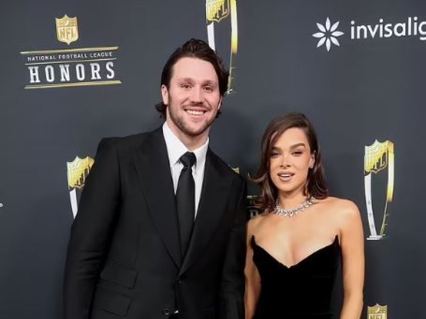 Hailee Steinfeld dhe Josh Allen shkëlqejnë në NFL Honors, konfirmojnë fejesën