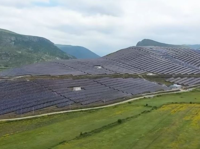 Rama ndan pamjet nga parku foto voltaik në Devoll: Burim i ri energjie që i shtohet prodhimit vendas