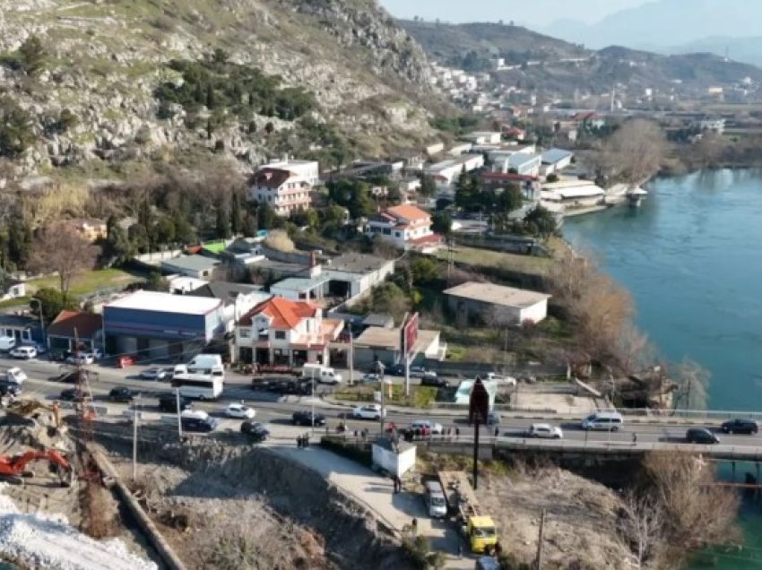 IKMT shemb sot disa biznese në hyrje të Shkodrës! Pritet kundërshti nga pronarët, policia “blindon” rrugën