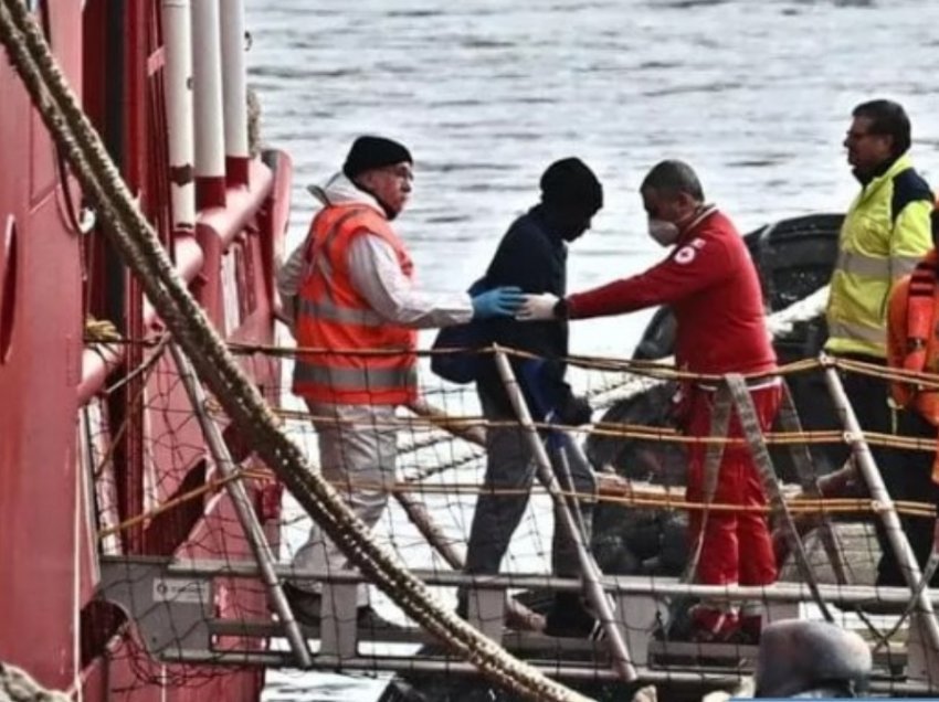 Emigrantët në Shqipëri, mediat italiane zbulojnë dekretin e ri të qeverisë Meloni! Çfarë mund të ndryshojë