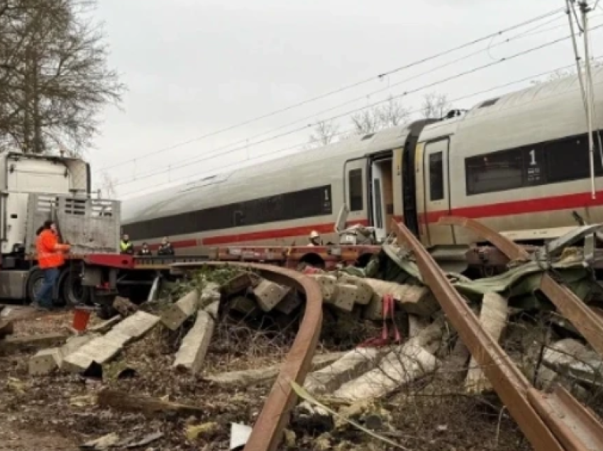 Treni përplaset me një kamion në Hamburg, të paktën 12 të lënduar