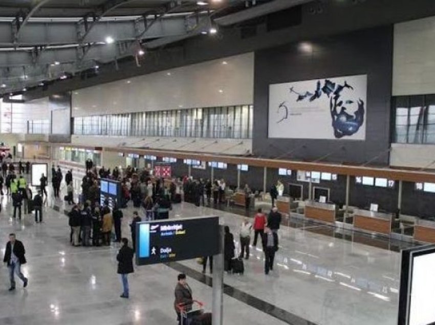 Aeroporti “Adem Jashari” me njoftim të rëndësishëm për udhëtarët që i kanë humbur valixhet