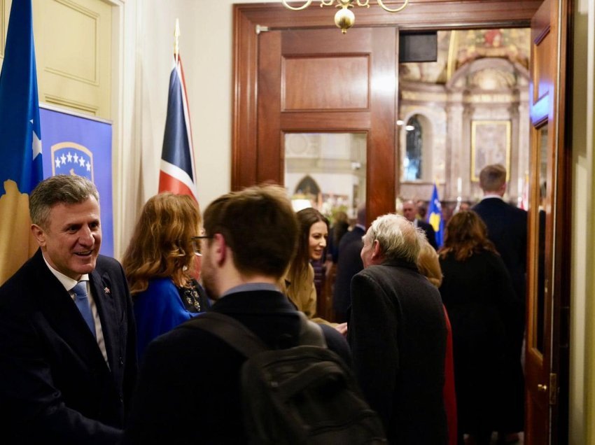 Ambasada e Kosovës në Londër organizon ceremoni për festimin e 17-vjetorit të pavarësisë