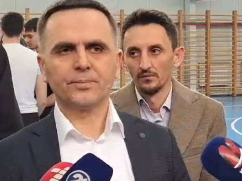 Kasami: Duhet të reflektojmë kohën e re të Maqedonisë, jemi të gatshëm të bisedojmë për stemën, himnin dhe 20%