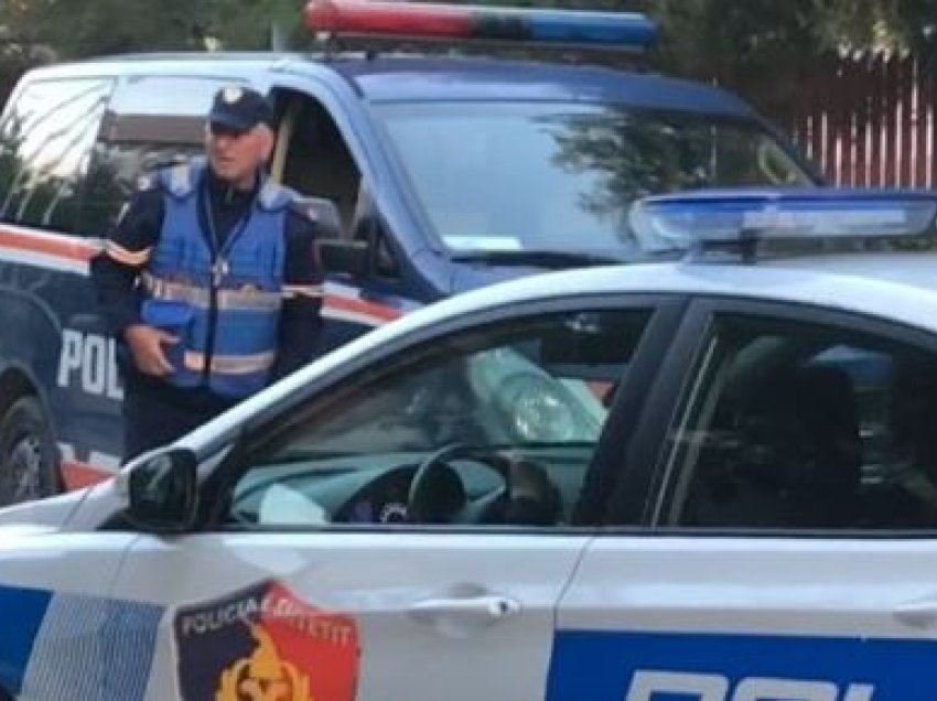 Plagosi me thikë të miturin, arrestohet 18-vjeçari në Mat