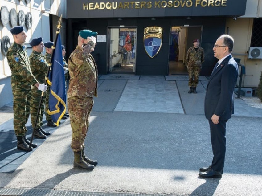 ​Presidenti Begaj takoi komandantin e KFOR-it në Kosovë