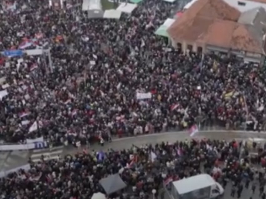 Serbia i kërkon ndihmë Rusisë për protestat e studentëve, por manipulon me Perëndimin