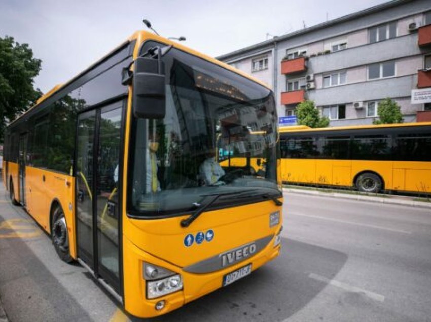 Incident me disa nxënës në linjën 3A të autobusit në Prishtinë, shoferi largohet nga puna, konduktori pezullohet