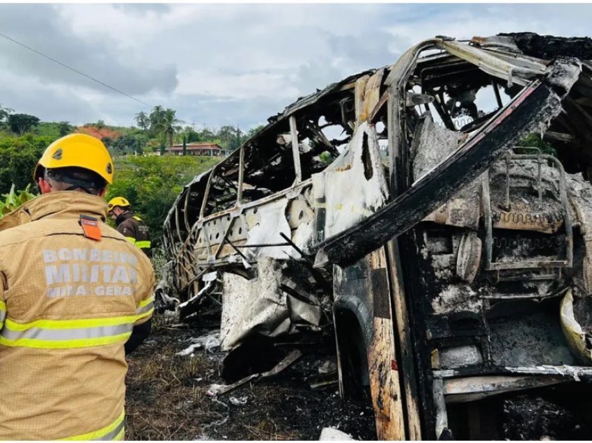 Tragjedi në Brazil/ Autobusi përplaset me një kamion, 12 viktima dhe 21 të plagosur