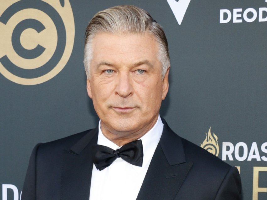 Alec Baldwin diagnostikohet me çrregullim stresi post-traumatik pas vdekjes së Halina Hutchins në xhirimet e “Rust”