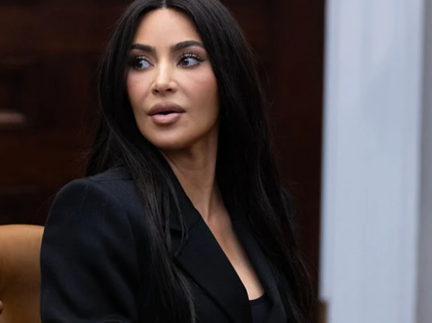 Kim Kardashian akuzohet për shpifje: Ajo pretendon se ka bërë një gabim të paqëllimshëm