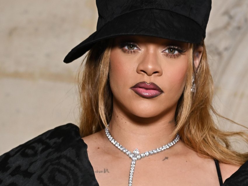 Ndoshta është më mirë që Rihanna s'e ka publikuar ende albumin R9