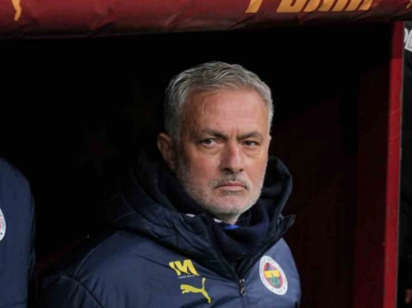 Jose Mourinho flet për gjyqtarin slloven që e drejtoi ndeshjen Galatasaray-Fenerbahce