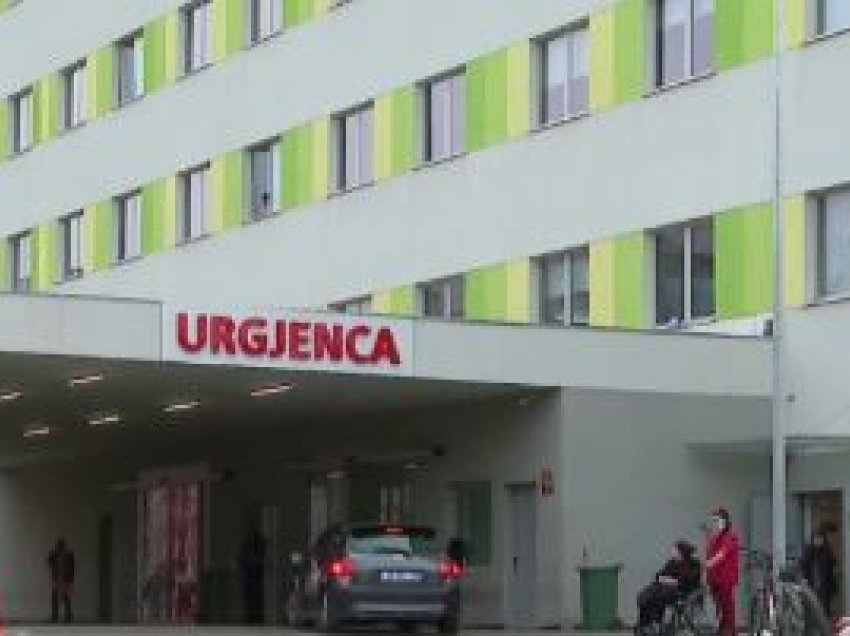 Tenderi i paracaktuar 9.3 milionë euro për “Rejsi Pharma”, pacientët e QSUT vijojnë t’i blejnë ilaçet vetë