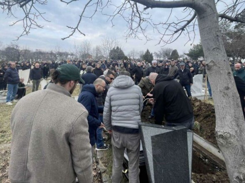 I jepet lamtumira e fundit fotoreporterit Alban Bujari