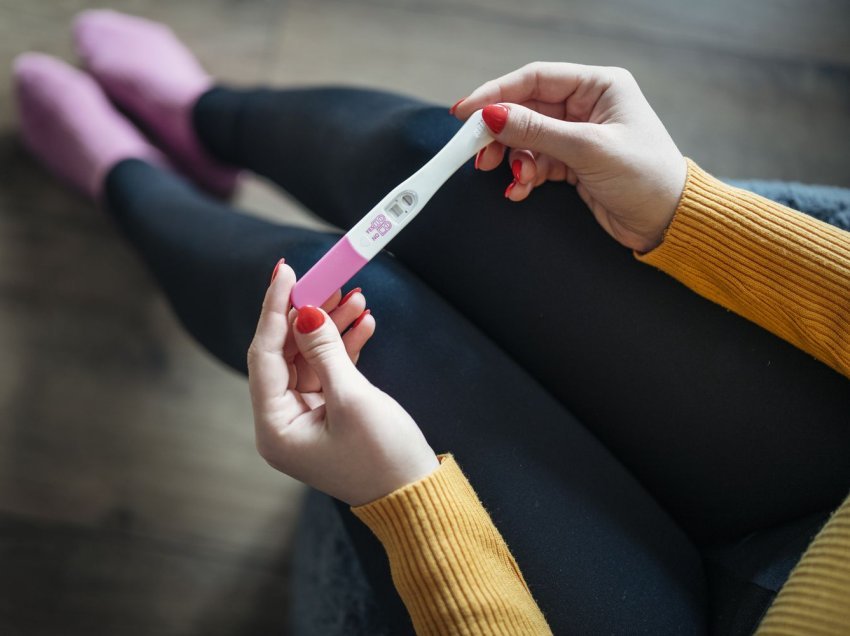 A mund të mbeteni shtatzënë gjatë menstruacioneve