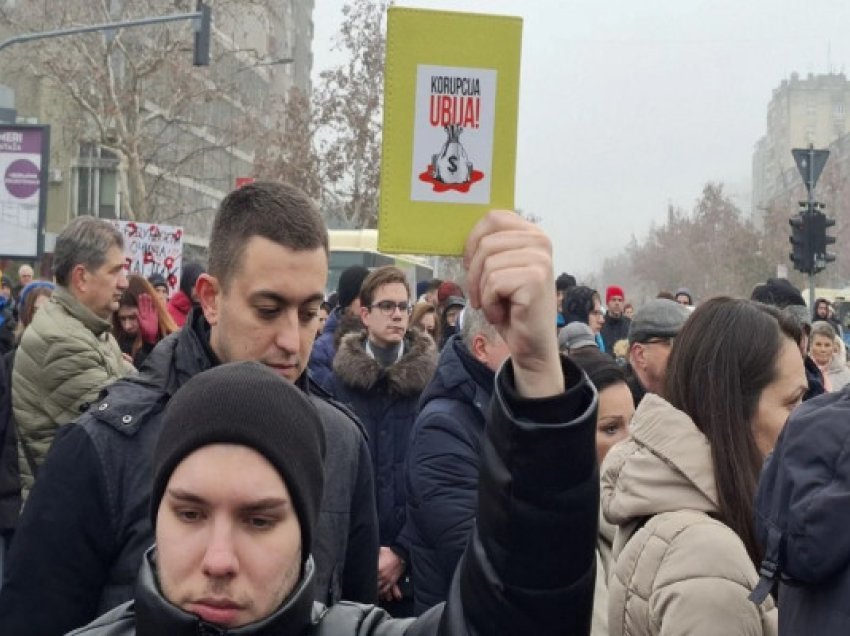 ​Studentët vazhdojnë protesta kundër Vuçiq në Serbi