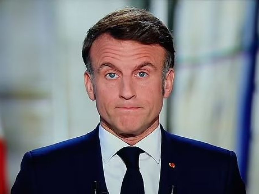 “Mbaj përgjegjësi të plotë”, Macron pranon gabimin e tij në fjalimin e fundvitit: Shpërndarja e Parlamentit dështoi