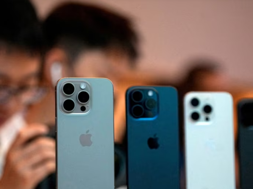 Apple ofron zbritje për iPhone në Kinë pas intensifikimit të konkurrencës