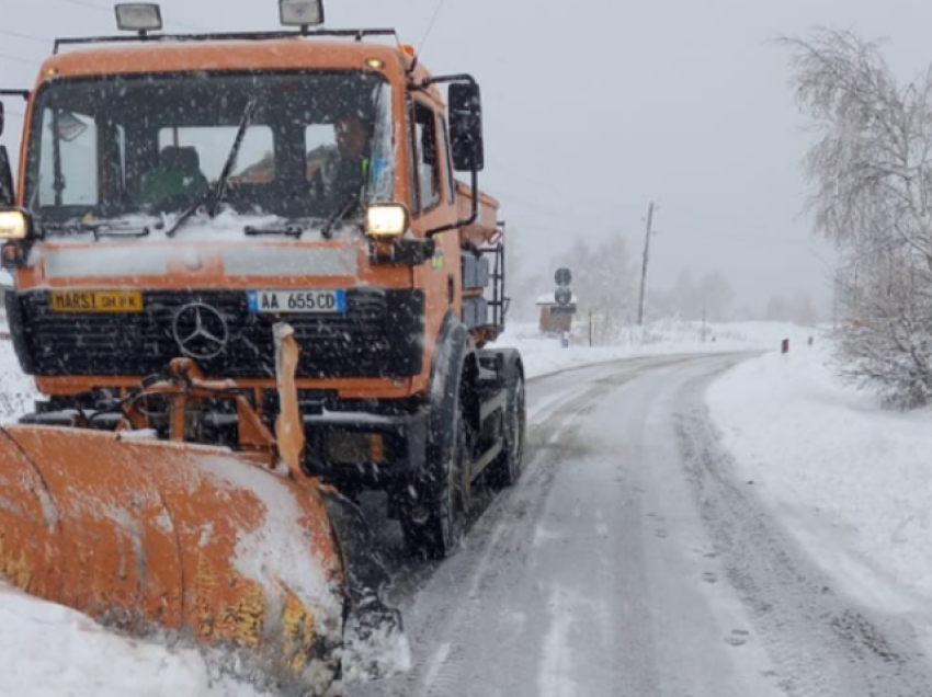 Bora deri në 40 centimetra, në zonat e thella bëhet apel për kujdes