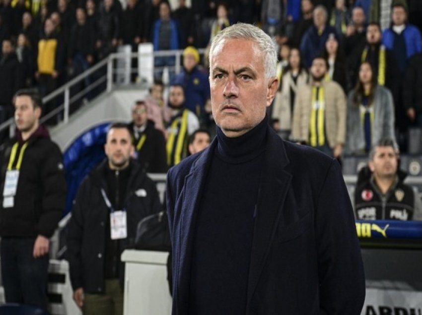 Mourinho, i tërbuar me gazetarët në Turqi, ja arsyeja