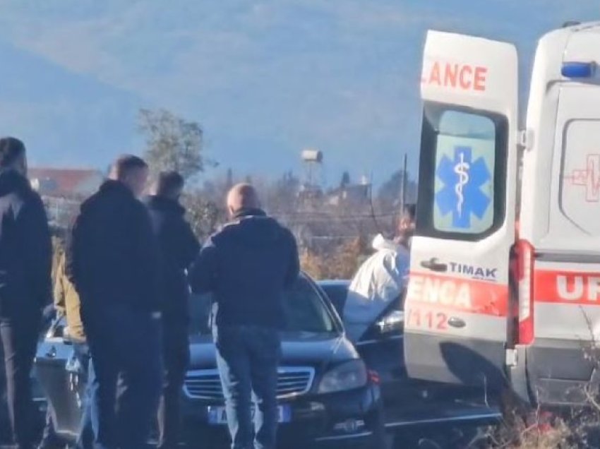 Atentati në Shkodër/ Makina “shoshë” nga plumbat, viktima ishte vetëm në automjetin tip “Benz”