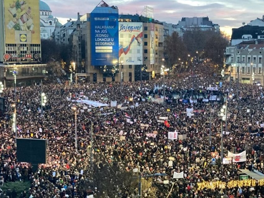 Protesta dhe pakënaqësi të mëdha në Beograd, Biserko e ashpër me Vuçiqin – tregon si po e përdor çështjen e Kosovës!