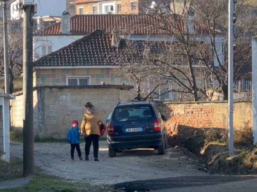 100 fëmijë mbeten pa shkollë në Pogradec, Prindërit: S’kemi transport