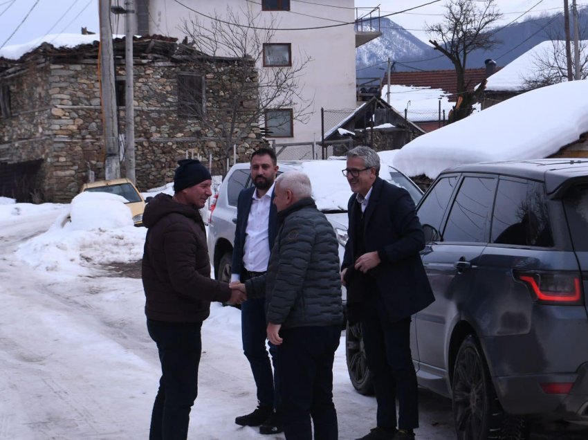 Sveçla e Krasniqi vizitojnë dy familje në Shtërpcë për Krishtlindjen ortodokse