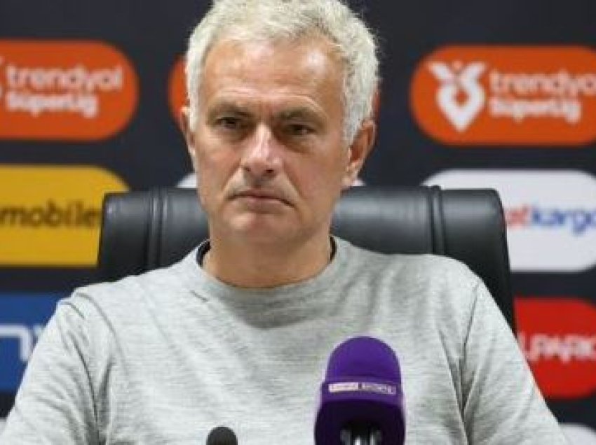 Mourinho kritikon mediat turke